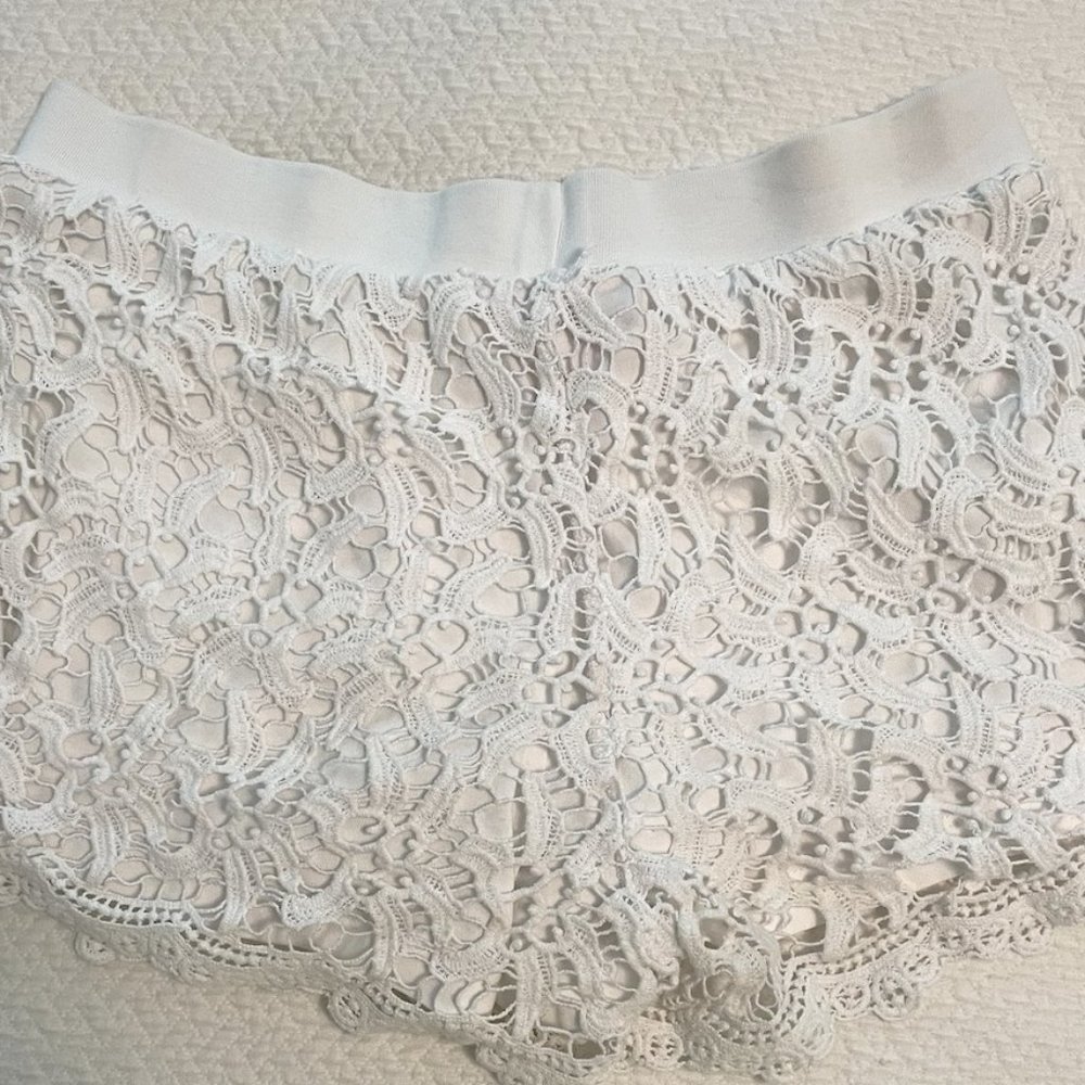 Cute, White Lilly Pulitzer Shorts